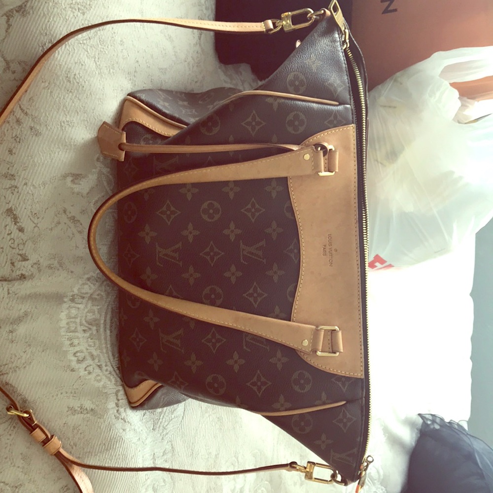 Authentic Louis Vuitton Hand Bag